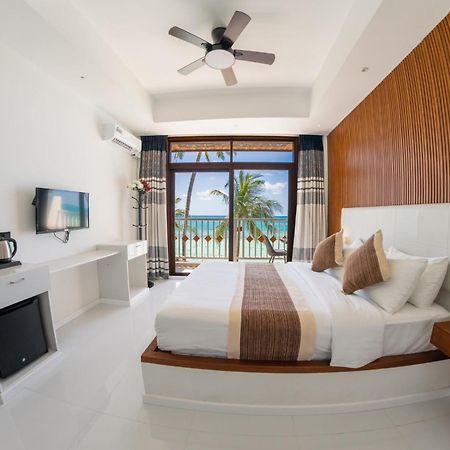 Heron Beach Hotel - The Best Maldivian Getaway In Dhiffushi,Maldives 외부 사진