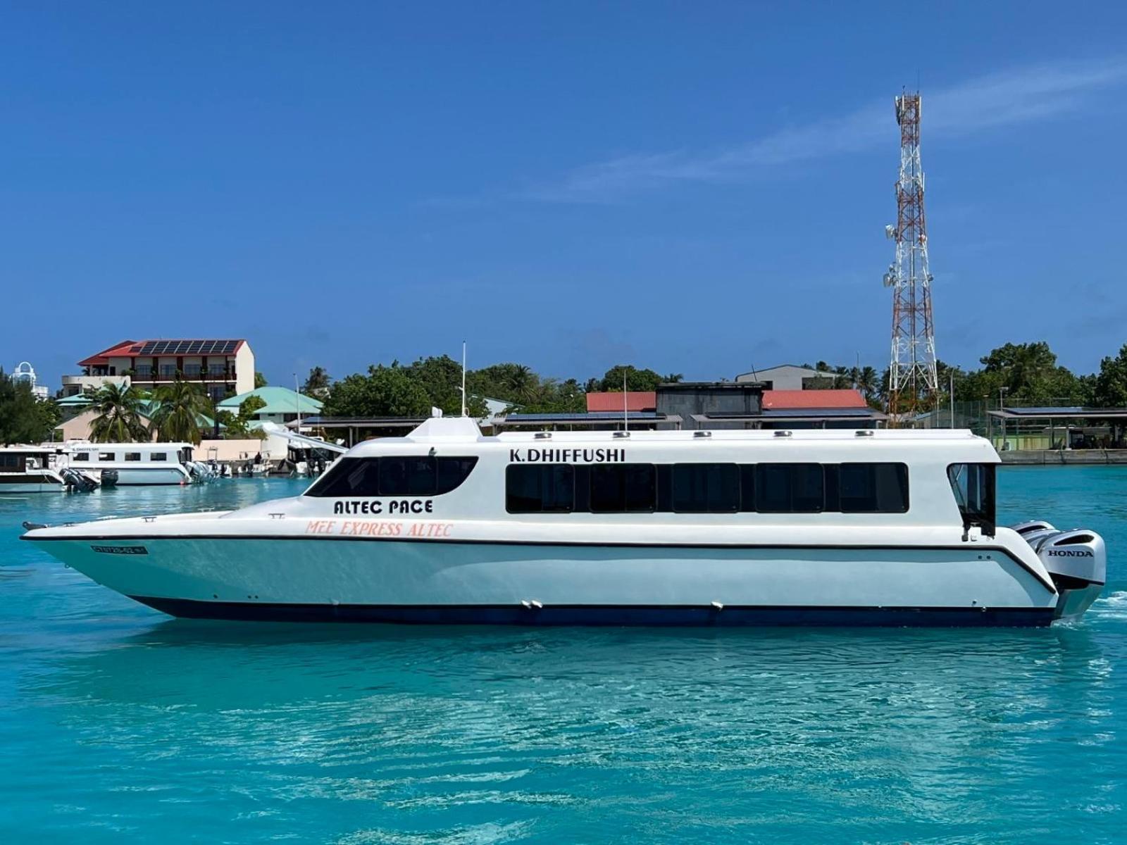 Heron Beach Hotel - The Best Maldivian Getaway In Dhiffushi,Maldives 외부 사진